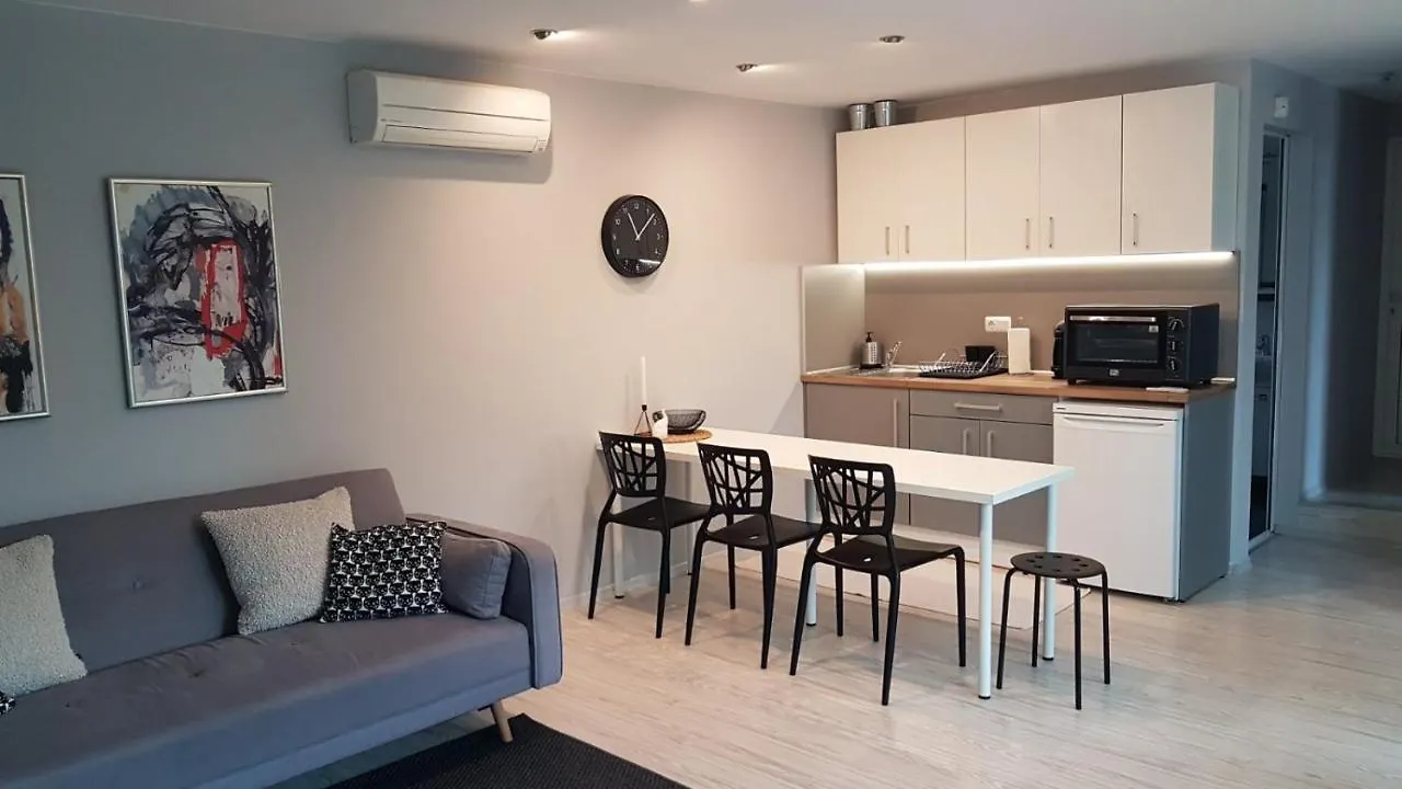 شقة Self -Contained Part Of A House With Garden فارنا 0*,  بلغاريا